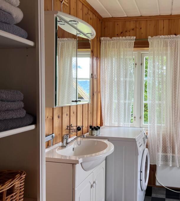« Sofly Cottage », Le Charme Pur Noresund Exterior foto